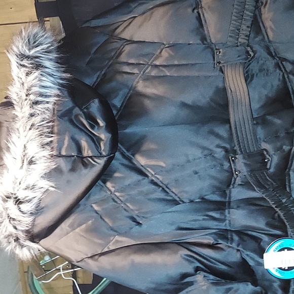 Women's puffy jacket - Picture 4 of 5